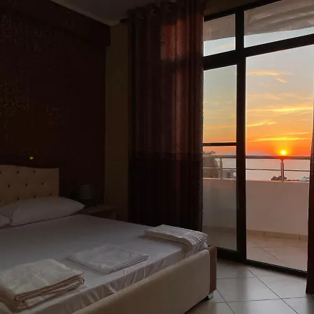 ホテル Vila3 Vlorë
